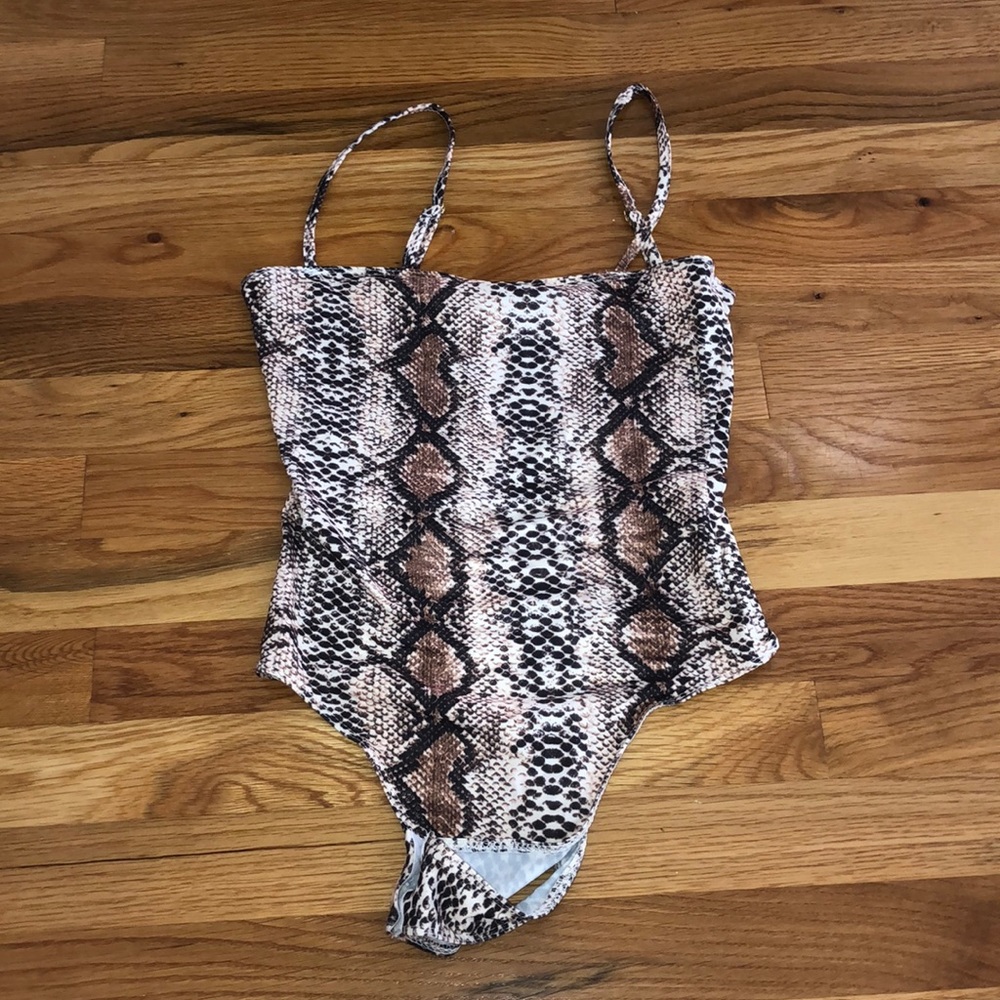 NEVER WORN BODYSUIT